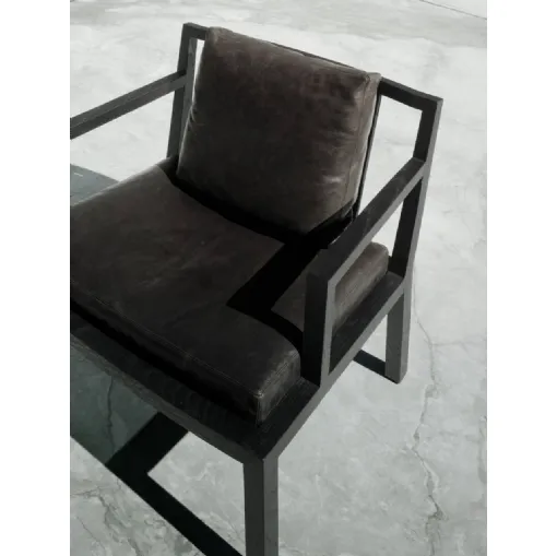 Poltroncina in pelle con struttura in legno di rovere tinto carbone Gray di Living Divani