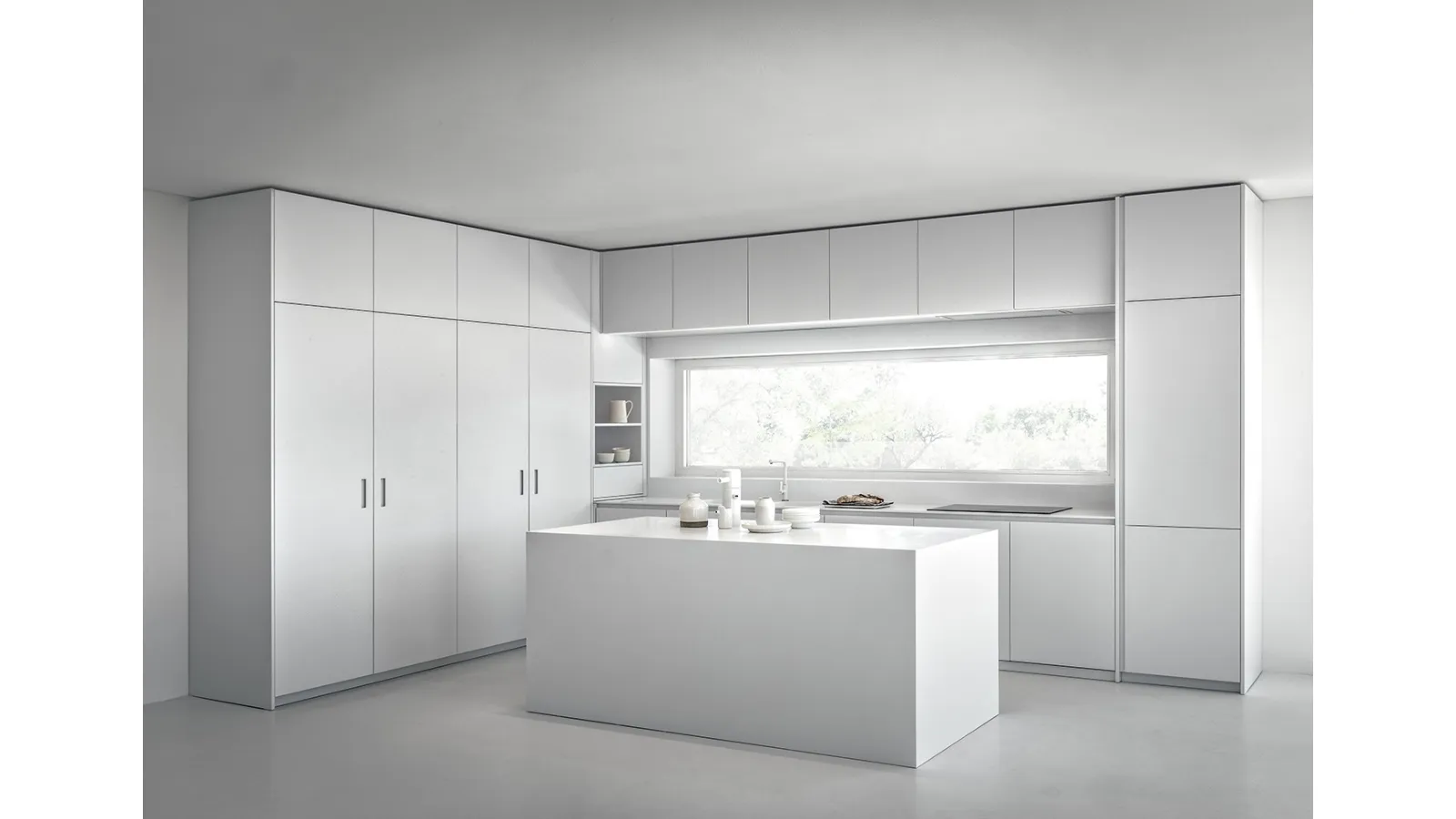 Cucina Design Elegantly White in laccato opaco bianco con top in Corian di Mittel