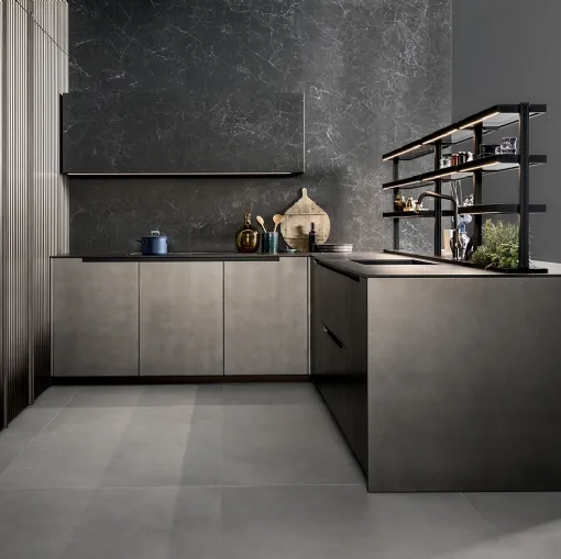 Cucina Design con penisola Noblesse Oblige in laccato ghisa antico di Mittel