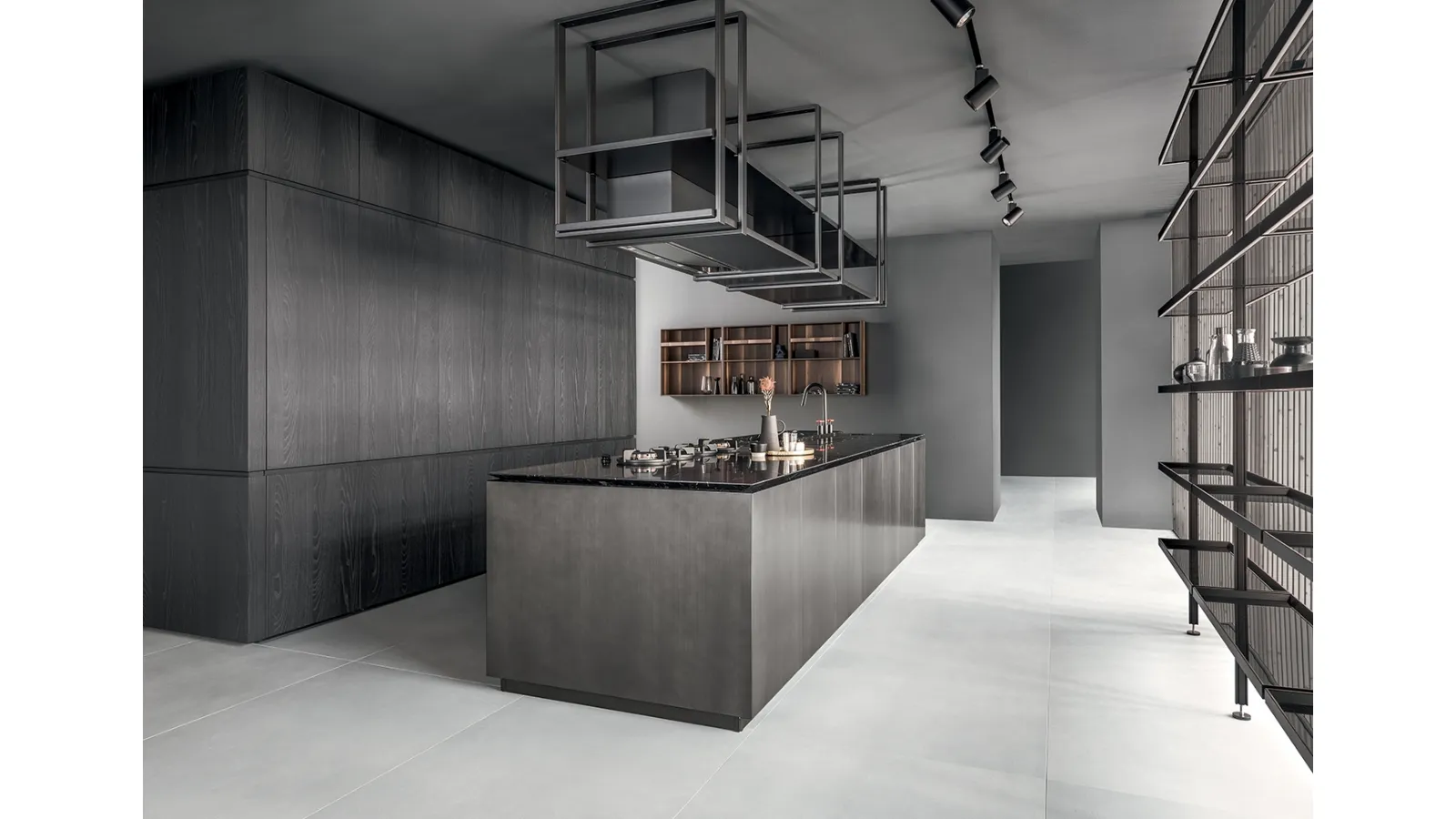 Cucina Design con isola Techno Elegance in titanio satinato anticato e marmo nero Marquinia di Mittel